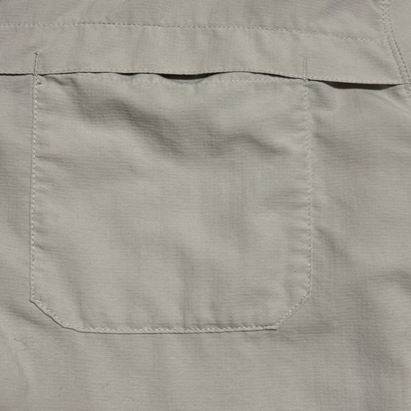 White Sierra Shirt, Men's Size Large Hiking Camp Button Up Short Sleeve Pockets - Picture 16 of 16